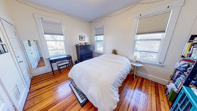 Building Photo - Spacious Apartments in Prime East Rock by East Rock Park!