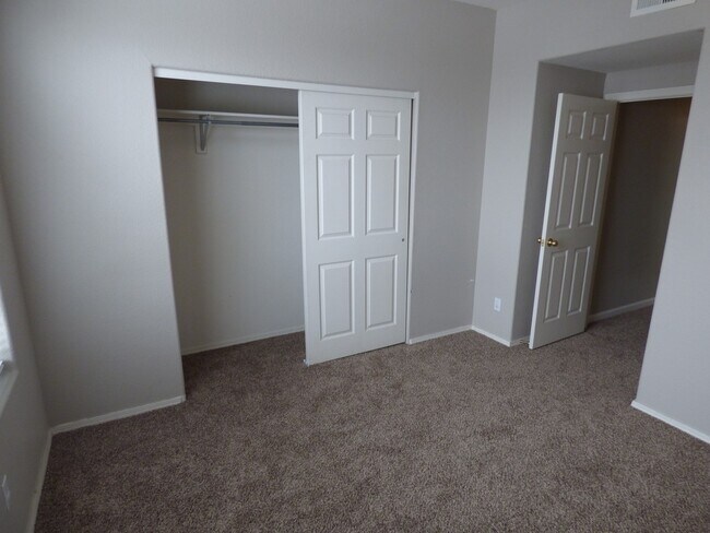 Building Photo - SOUTHPARK, BEAUTIFUL UPDATES, NEW BLACK GRANITE COUNTERS, NEW CARPET, STAINLESS APPLIANCES, GARAGE!