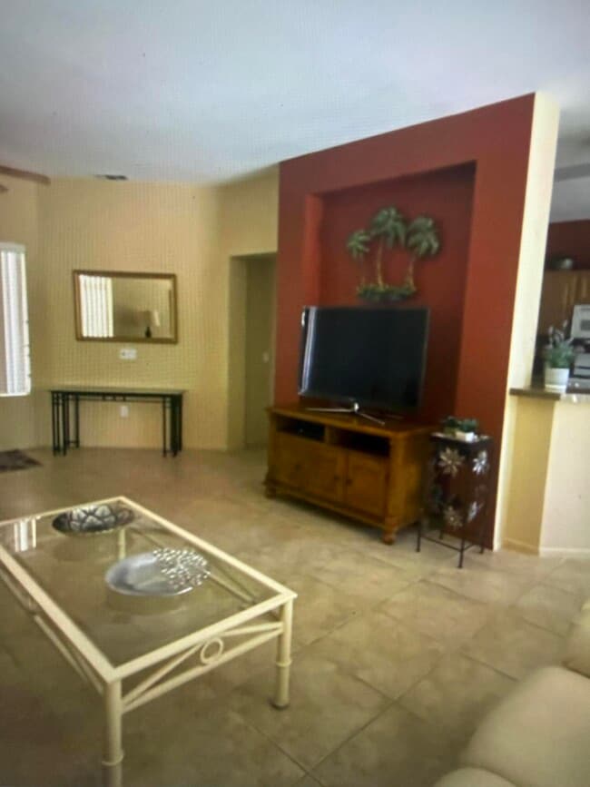 Building Photo - 78945 Champagne Ln