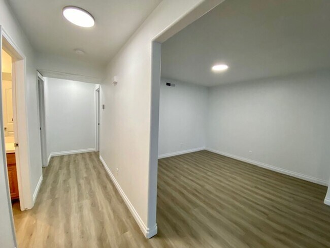 Building Photo - 766 N 2720 E