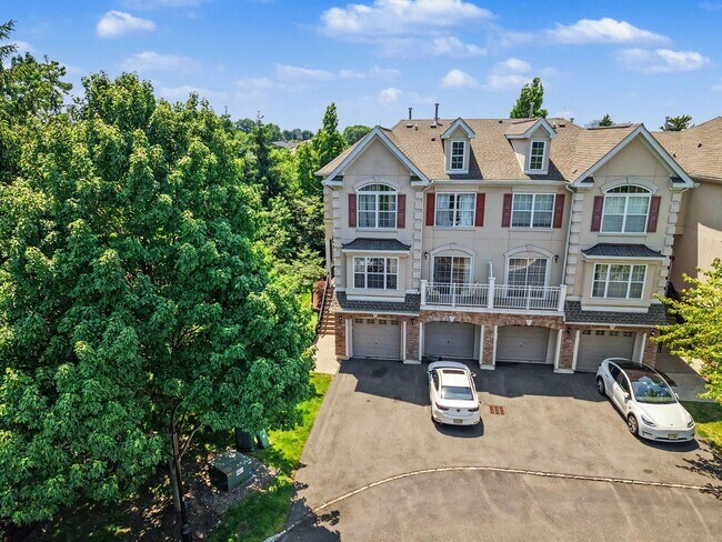 Building Photo - 180 Blue Heron Dr