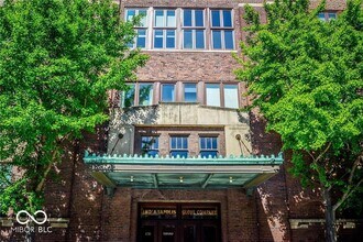 Building Photo - 430 N Park Ave