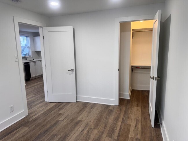 Building Photo - 2339 Haverford Rd