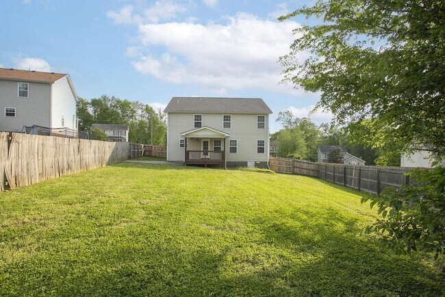 Building Photo - 822 Sugarcane Way