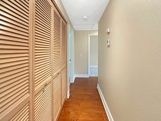 Building Photo - Welcome to this Charming Single-Story Home...