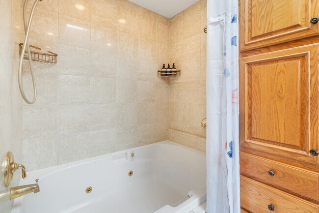 Building Photo - 10507 Rainier Ave S