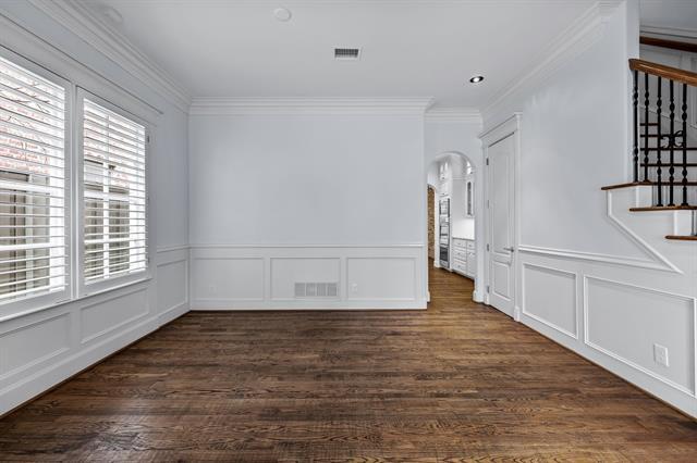 Building Photo - 4318 University Blvd