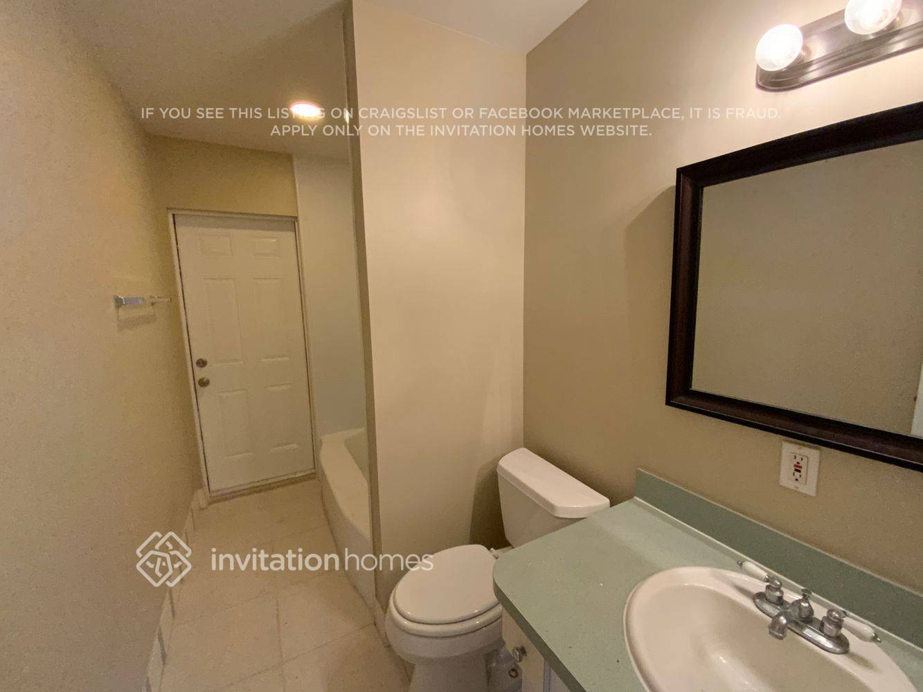 Building Photo - 3857 Bluebell St