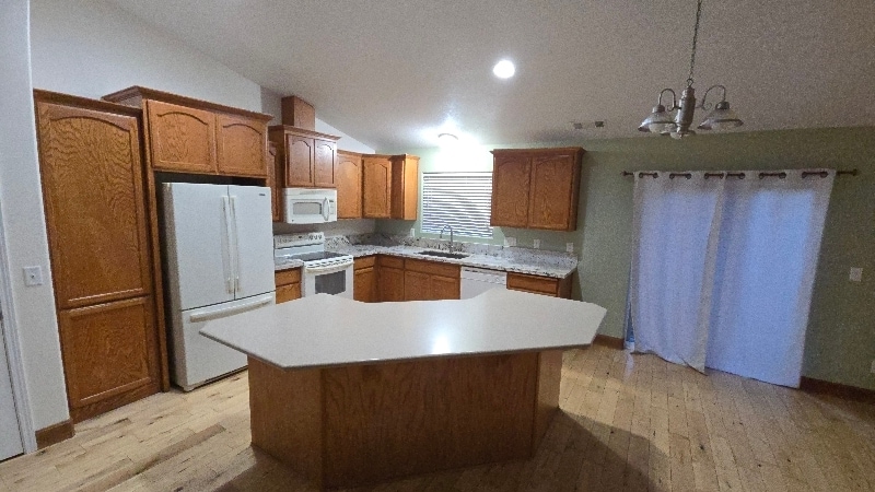 Building Photo - 2991 Table Rock Rd