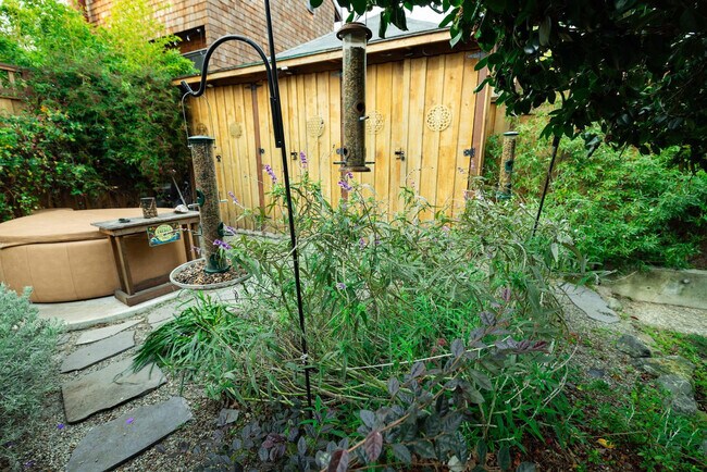 Building Photo - 3148 College Ave