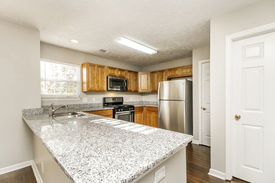 Building Photo - 612 Forest Pointe Pl