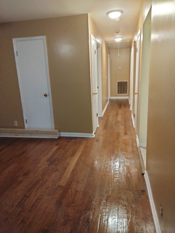 Building Photo - 109 Castle Ct
