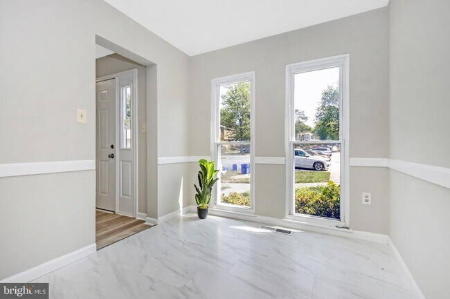 Building Photo - 7429 Mill Run Dr