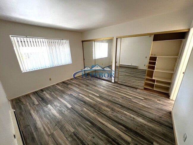 Building Photo - Charming Townhome in the Desirable Mirales...