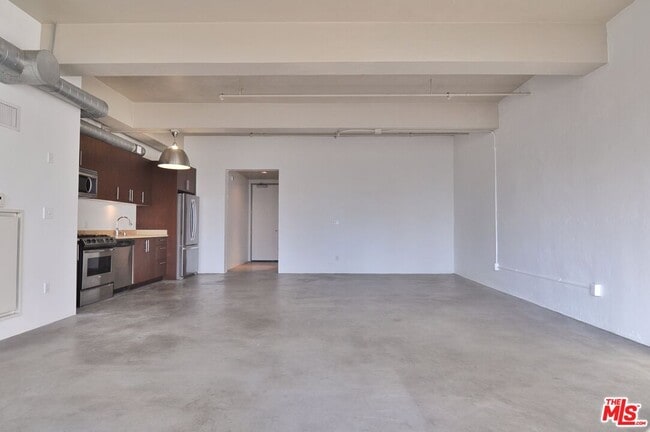 Building Photo - 849 S Broadway