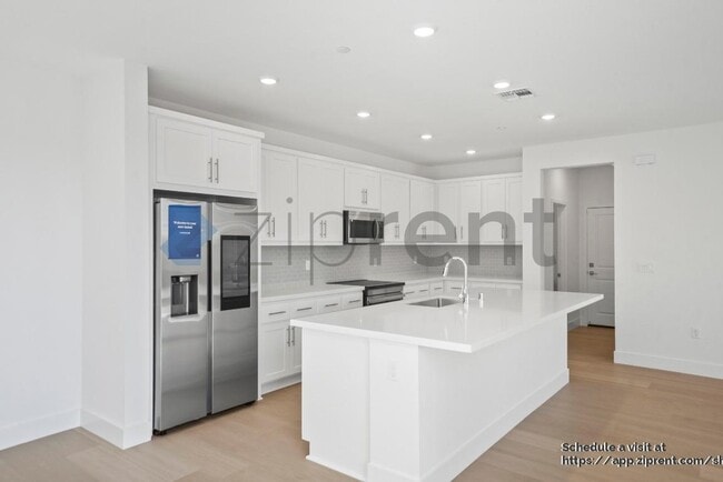 Building Photo - 53 W San Francisco Dr