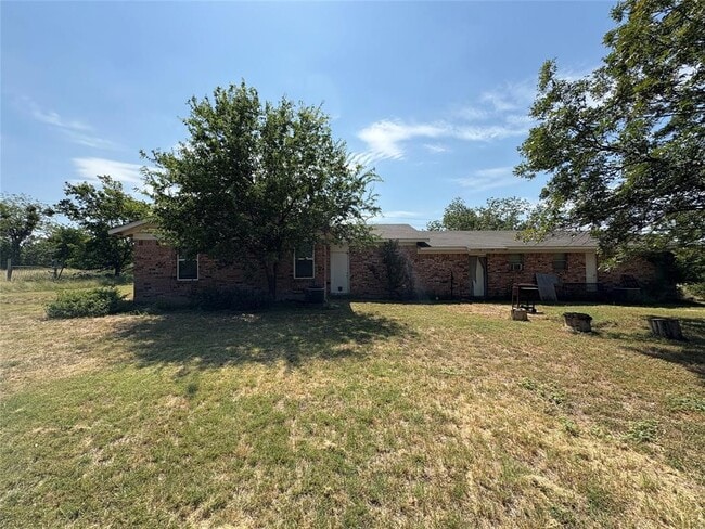 Building Photo - 15304 Tacon Ln