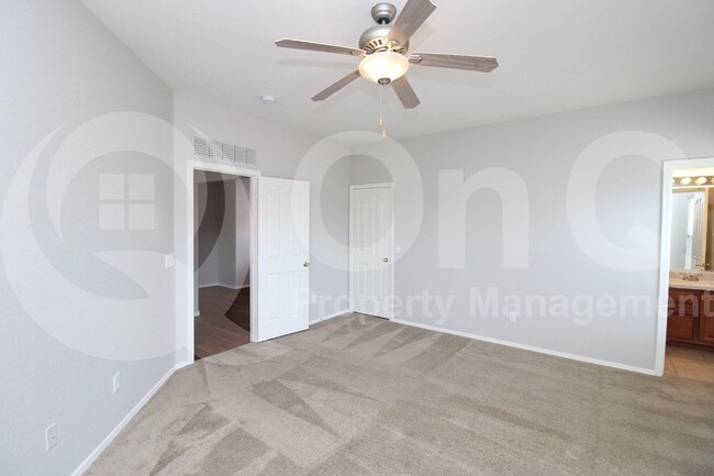 Building Photo - 33359 N Sonoran Trail