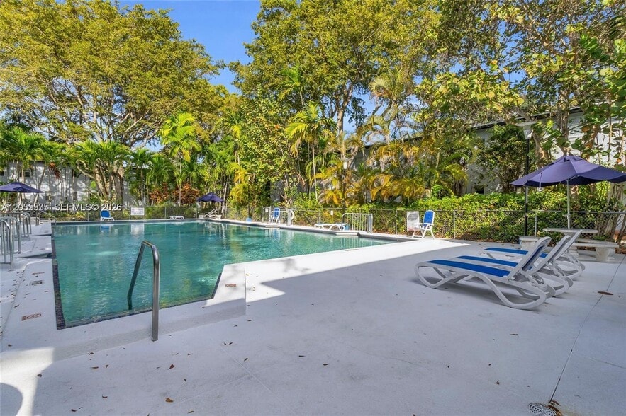 Building Photo - 7880 SW 55th Ave