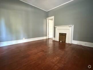 Building Photo - 2722 Hillcrest Ave