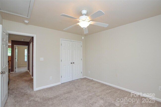 Building Photo - 1008 Millbank Dr
