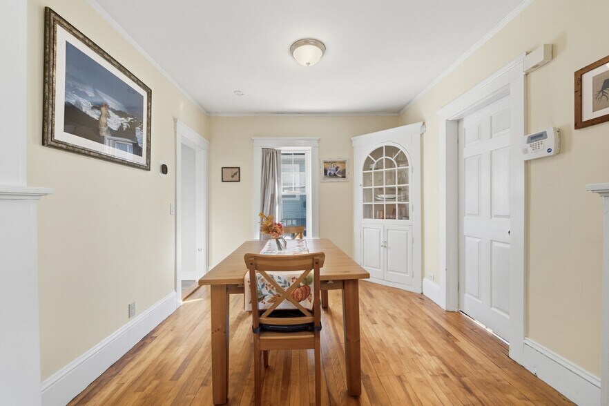 Building Photo - 5 Jenkins St