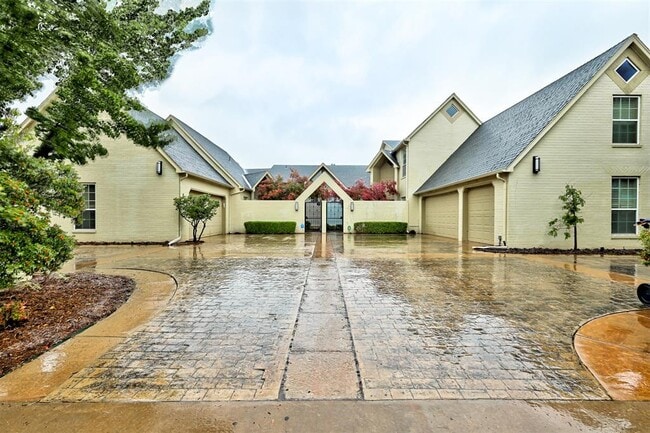 Building Photo - 1502 Duffner Dr