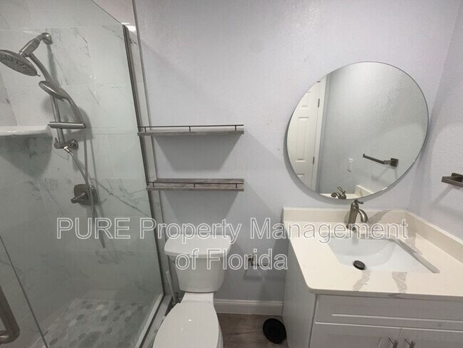 Building Photo - 1610 SE 25th St