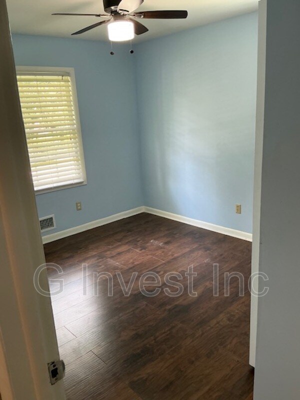 Building Photo - 2351 Emerald Falls Dr