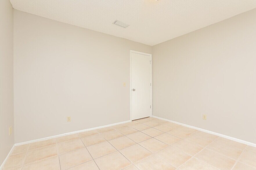 Building Photo - 797 Minerva Ln