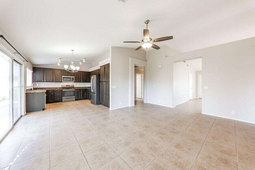 Building Photo - 7767 W Flynn Ln