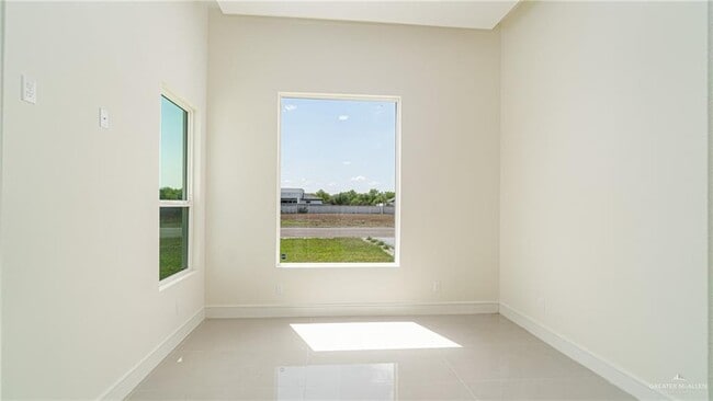 Building Photo - 19 Villa Centenario Dr