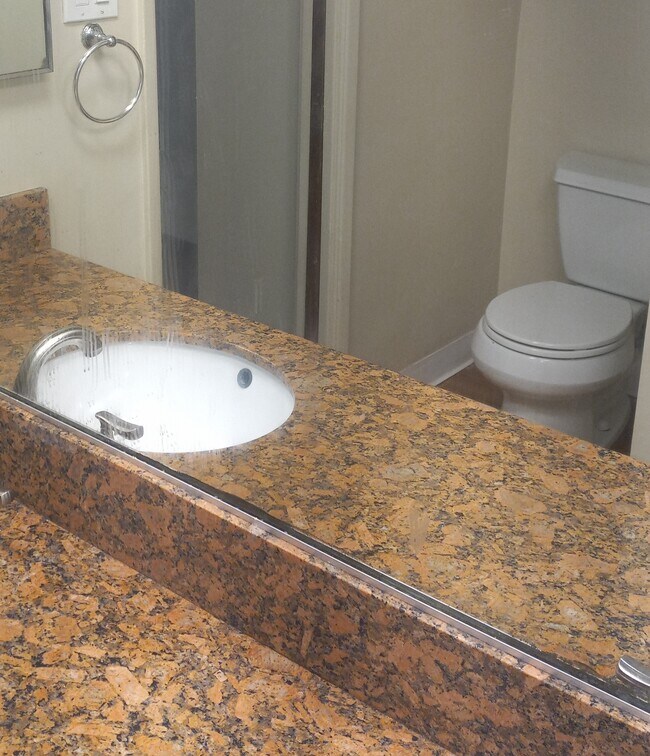 Building Photo - 5308 E Anaheim Rd