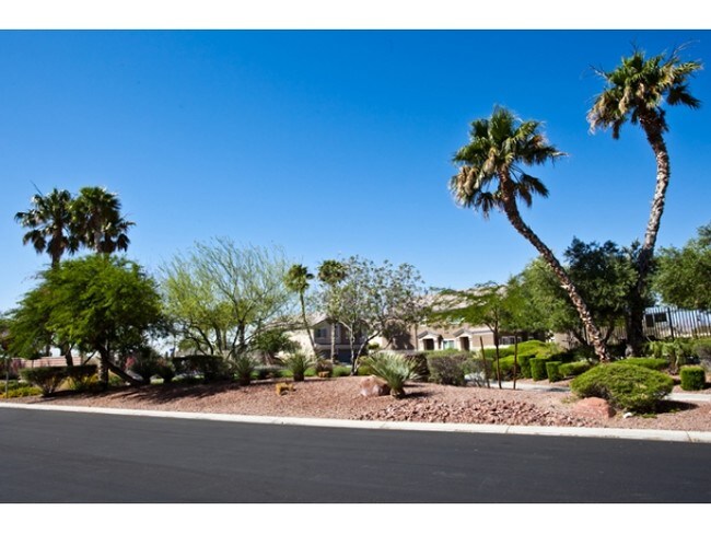 Building Photo - 3504 Glorious Iris Pl