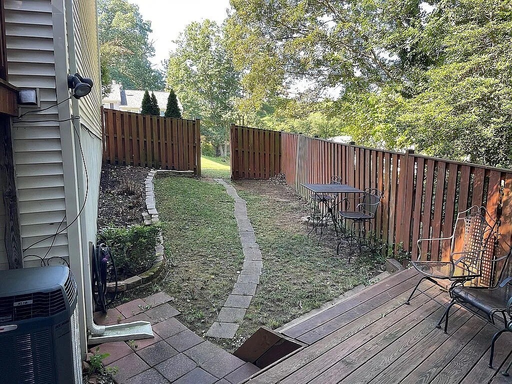 Side of yard - 69 Old Mill Bottom Rd N