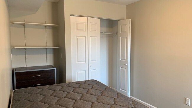 Interior Photo - 408 E Springfield
