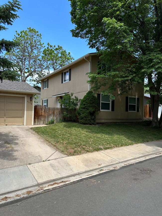 Building Photo - Updated 3BD/2.5BA Westminster Home