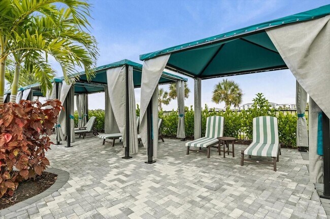 Building Photo - 12470 Wellen Golf St