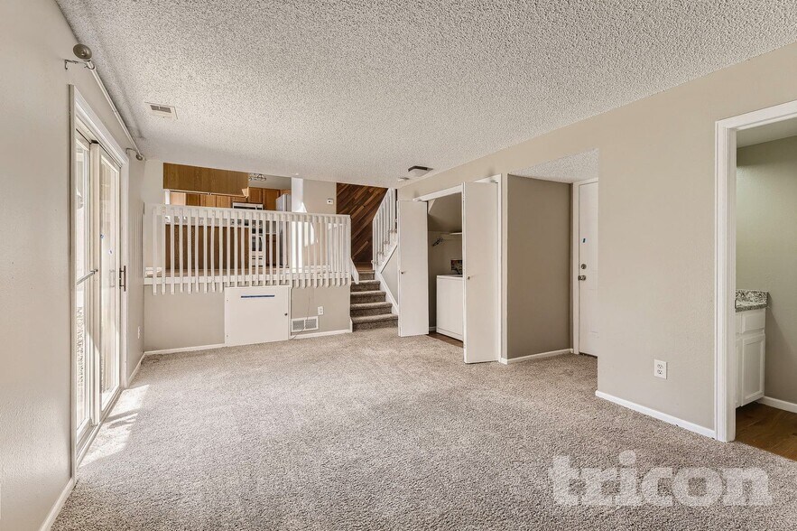 Building Photo - 4290 S Halifax Way