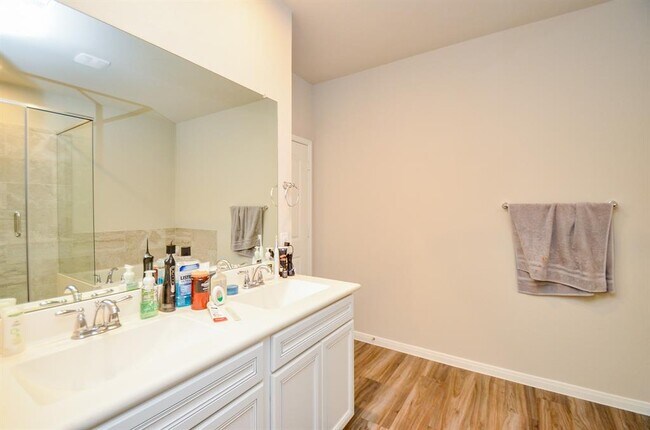 Building Photo - 12630 Beddington Ct