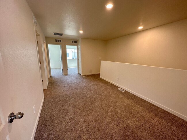 Building Photo - 3909 Canoe St