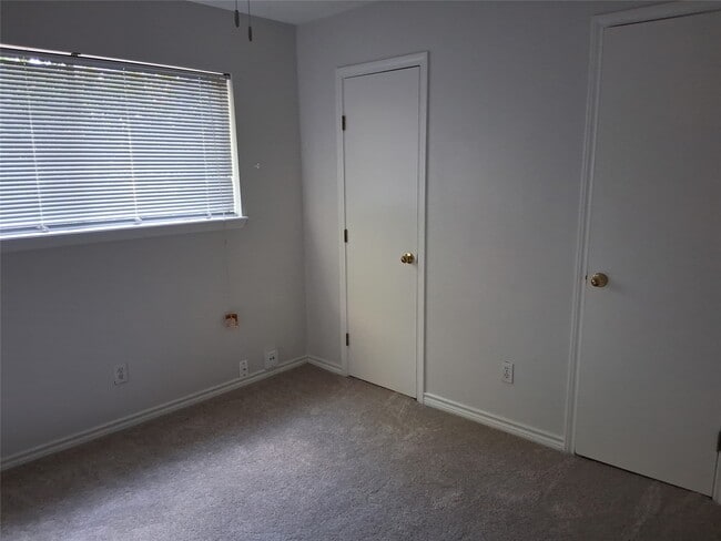 Building Photo - 7515 Brush Wood Dr