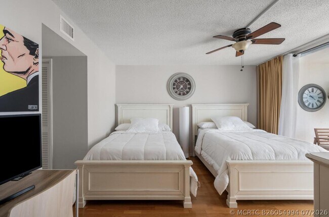 Building Photo - 3570 S Ocean Blvd