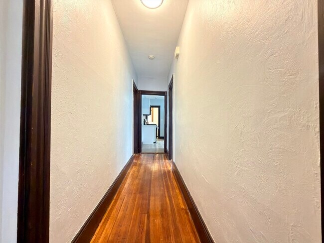 Building Photo - 18 Harold Park