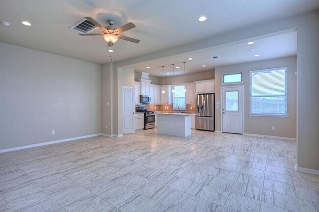 Building Photo - 8739 Tubelo Mill Dr