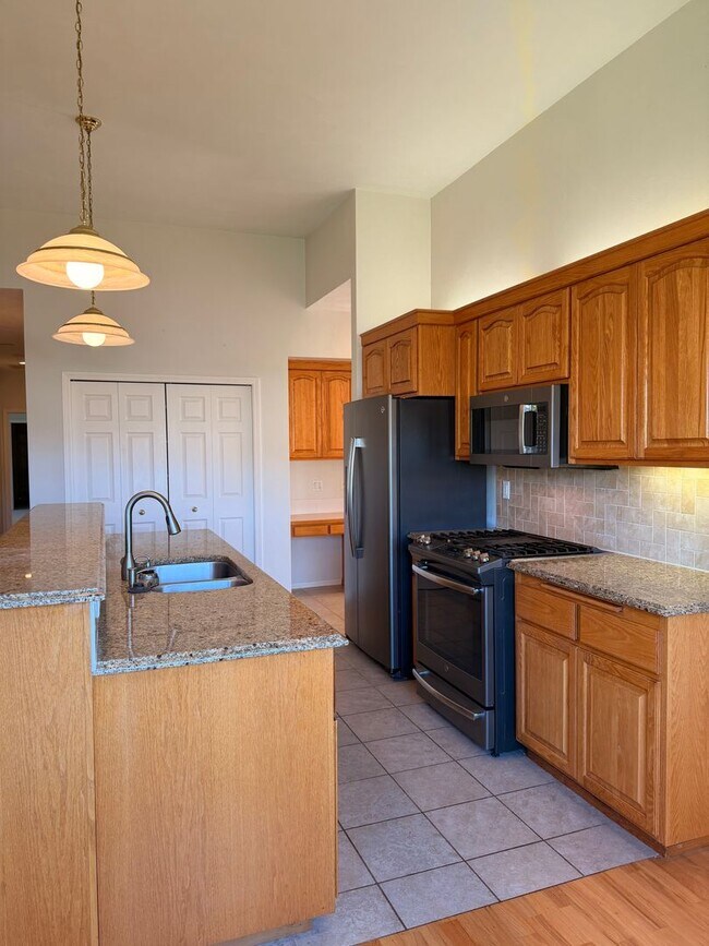 Building Photo - 3- Bedroom home in Hayden Bridge