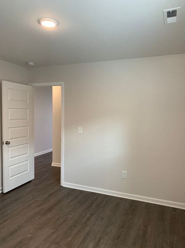 Building Photo - 2165 Kilpatrick LN