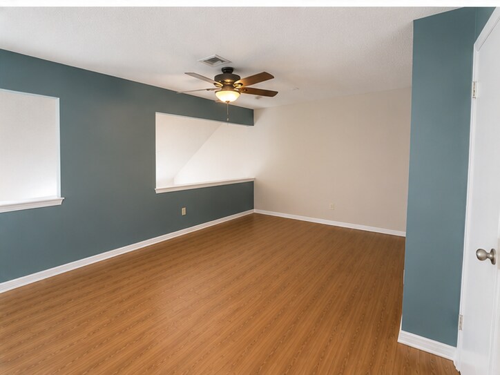 Building Photo - 119 Chamale Cv W