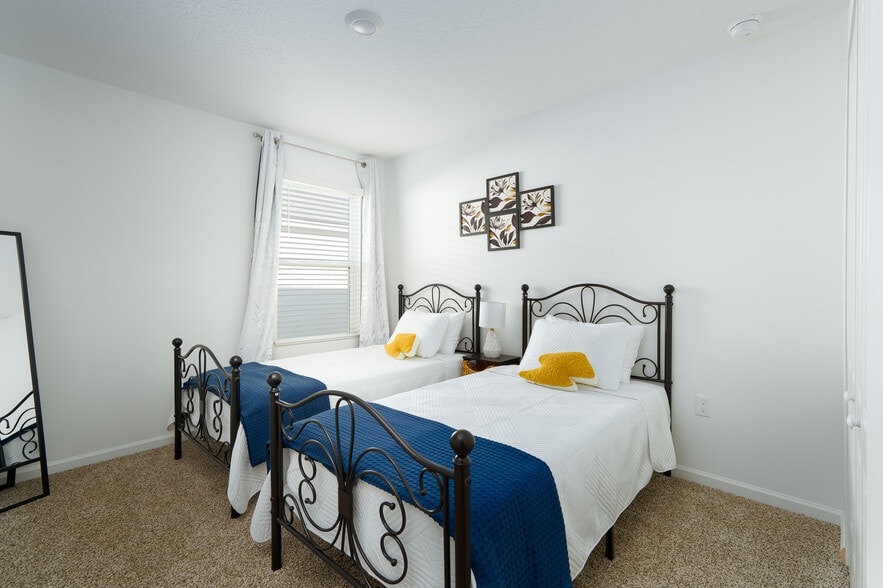 Building Photo - 17 Evermore Ct