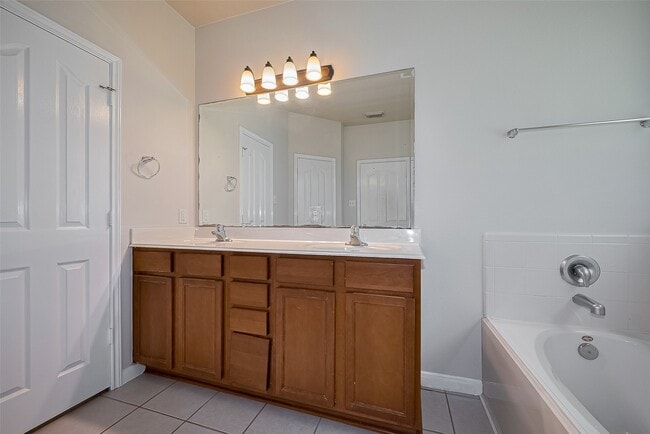 Building Photo - 21406 Rioja Bluff Ln